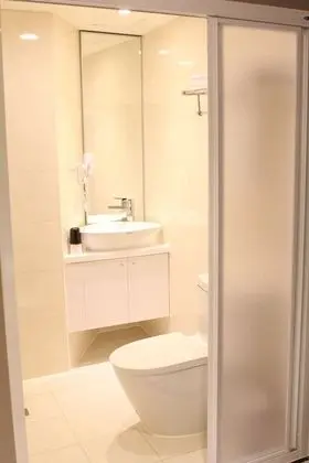 Superior Tek Büyük Yataklı Oda (No Window)