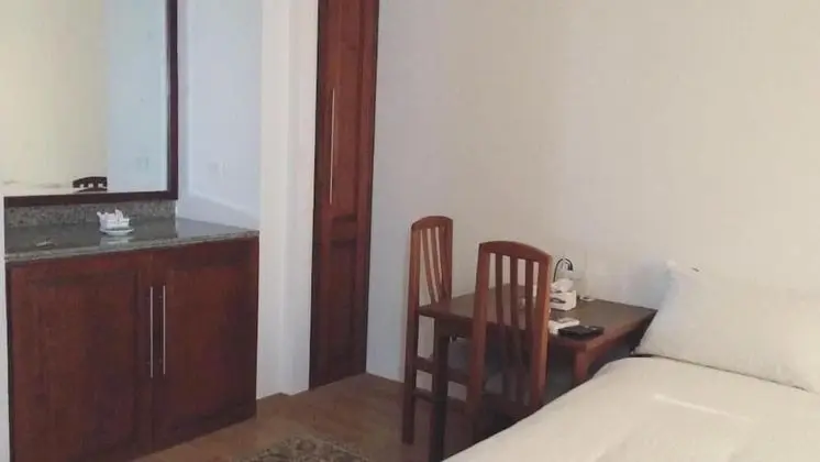 Junior Tek Büyük Yataklı Oda