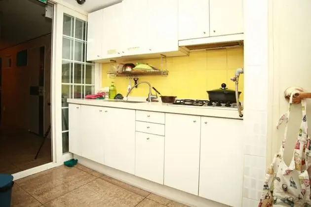 Tek Kişilik Oda, Ortak Banyo (Private shower)