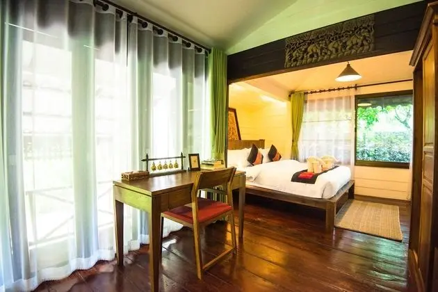 Deluxe Family Suite (6 Adults)