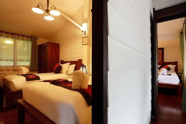 Deluxe Family Suite (6 Adults)