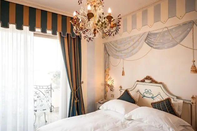 Deluxe Tek Büyük veya İki Ayrı Yataklı Oda, Göl Manzaralı (Isole Borromee)