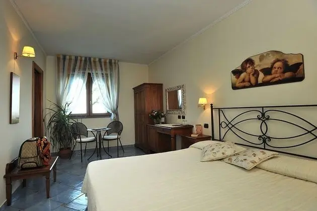 Tek Büyük veya İki Ayrı Yataklı Oda, Balkon, Deniz Manzaralı