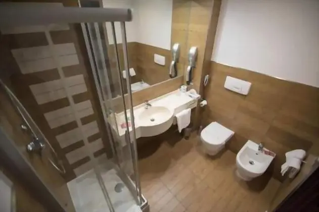 Comfort Tek Büyük Yataklı Oda