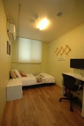 Mini Single Room (Self check in until 11:30 PM)