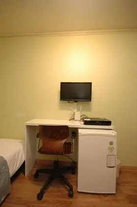 Mini Single Room (Self check in until 11:30 PM)