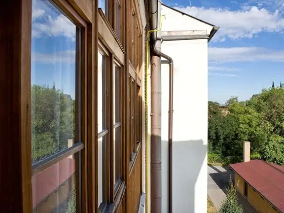 Tek Büyük Yataklı Oda (Castle View)