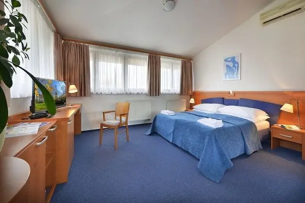 Comfort Tek Büyük Yataklı Oda