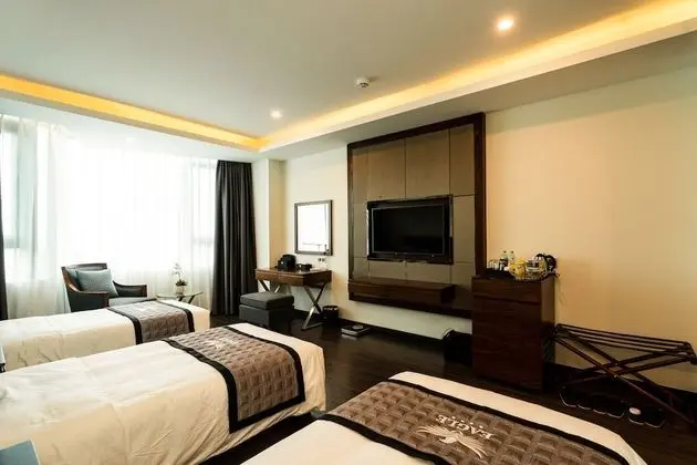Deluxe Üç Kişilik Oda, Şehir Manzaralı