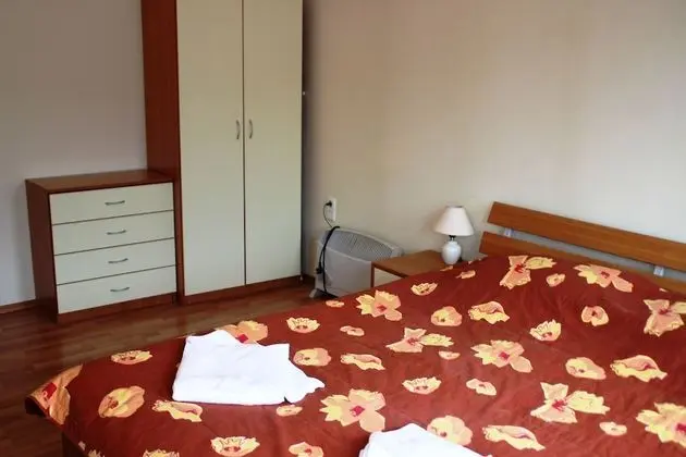 Standard Apart Daire, Dağ Manzaralı