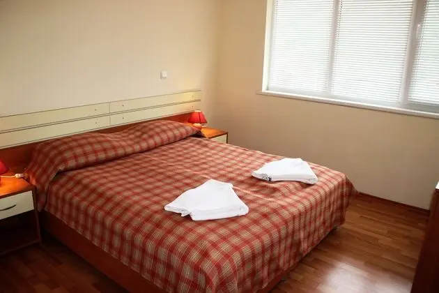 Standard Apart Daire, Dağ Manzaralı