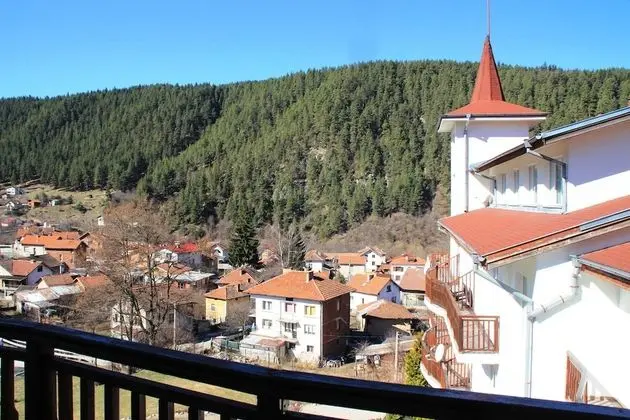 Standard Apart Daire, Dağ Manzaralı