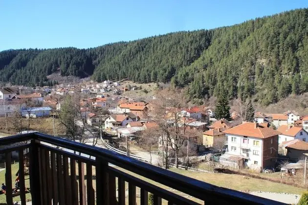 Standard Apart Daire, Dağ Manzaralı
