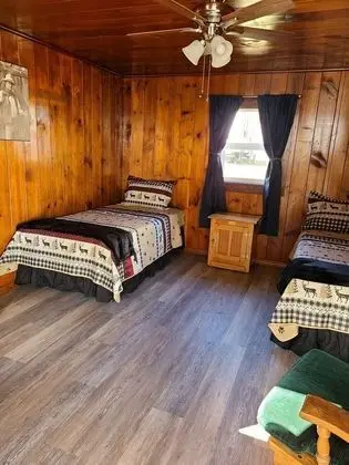 Standard Kulübe, 2 Tek Kişilik Yatak, Sigara İçilmez, Buzdolabı ve Mikrodalga