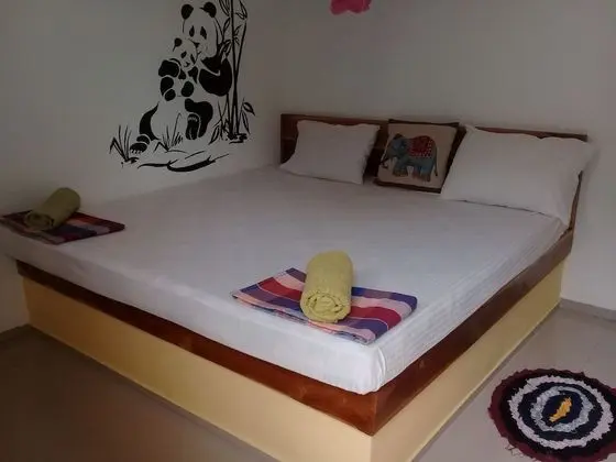 Deluxe Tek Büyük Yataklı Oda, 1 Yatak Odası, Bahçe Manzaralı, Bahçeli