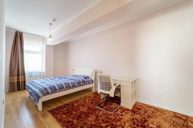 Business Tek Büyük Yataklı Oda