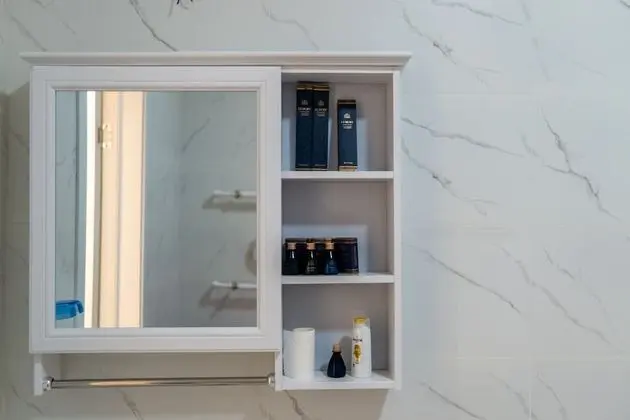 Business Tek Büyük Yataklı Oda