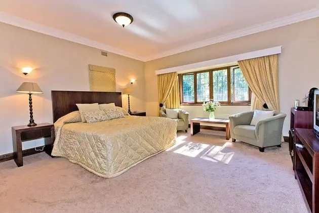 Luxury Tek Büyük Yataklı Oda