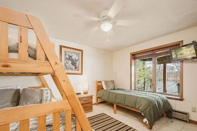 Ev, Birden Çok Yatak, Sıcak Su Havuzu