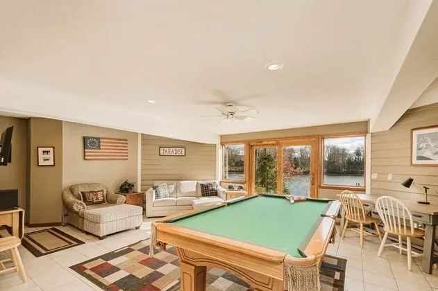 Ev, Birden Çok Yatak, Sıcak Su Havuzu