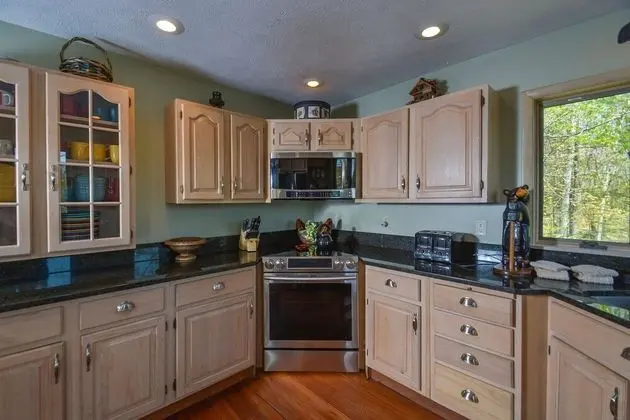 Ev, Birden Çok Yatak, Sıcak Su Havuzu