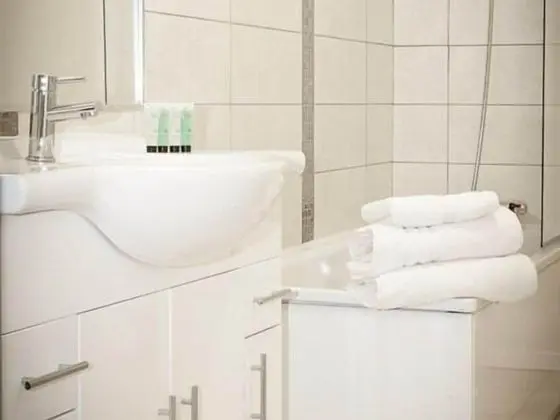 Standard Süit, Banyolu/Duşlu (Room 15)