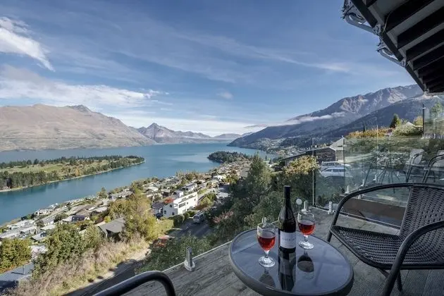 Apart Daire, 3 Yatak Odası, Balkon, Göl Manzaralı