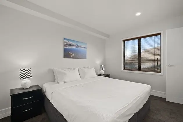 Apart Daire, 3 Yatak Odası, Balkon, Göl Manzaralı