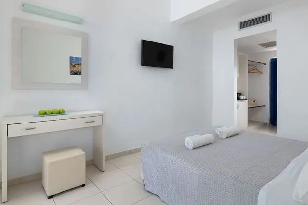 Deluxe Tek Büyük veya İki Ayrı Yataklı Oda