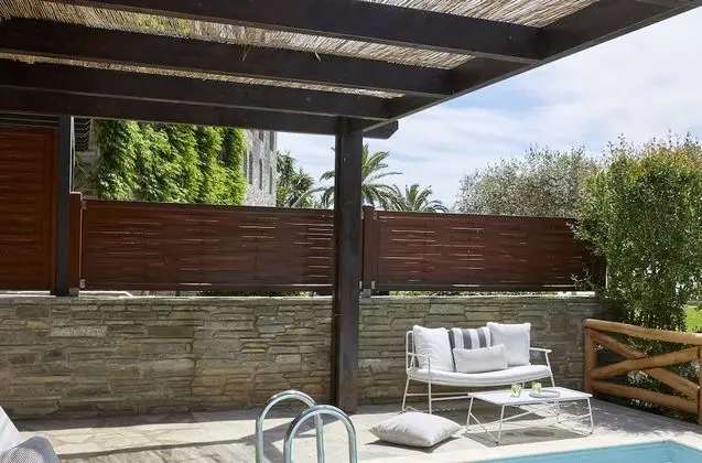 Suite with Private Pool (Nero)