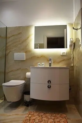 Deluxe Üç Kişilik Oda