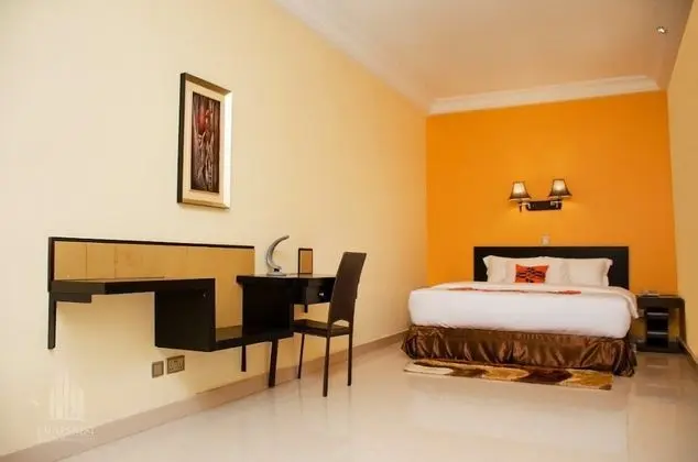 Premium Tek Büyük Yataklı Oda