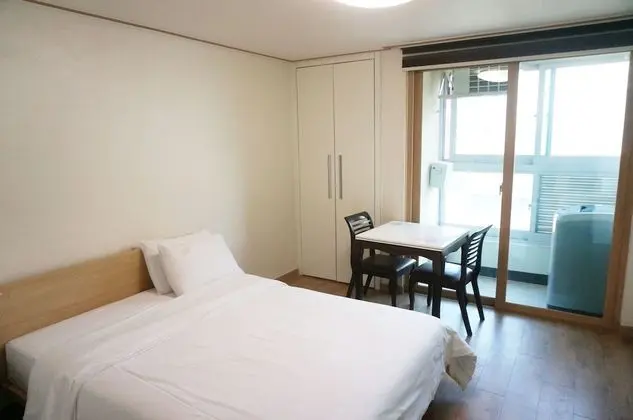Standard Queen Room