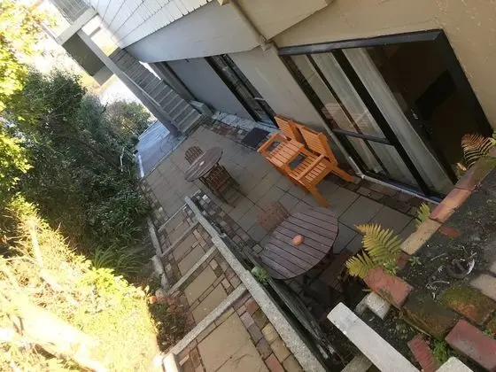 Stüdyo, Küçük Mutfak, Avlu