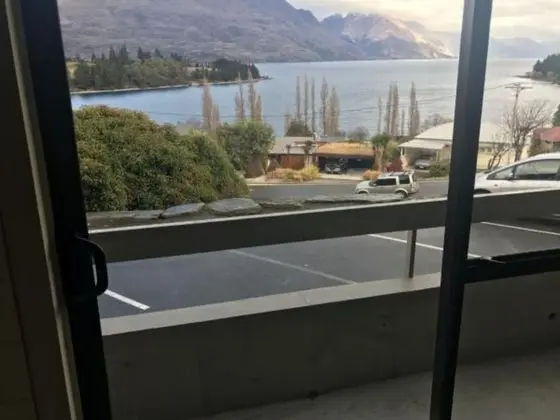 Stüdyo, Küçük Mutfak, Göl Manzaralı