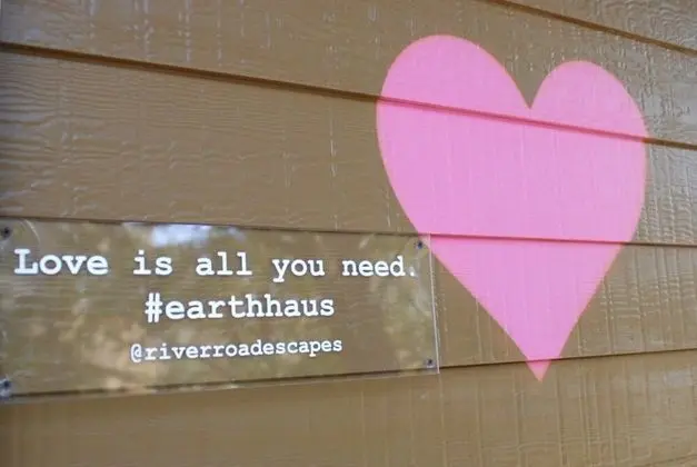 Ev (Earth Haus, Daily Rental, 18 Guests)