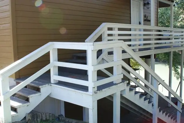 Ev (Earth Haus, Daily Rental, 18 Guests)