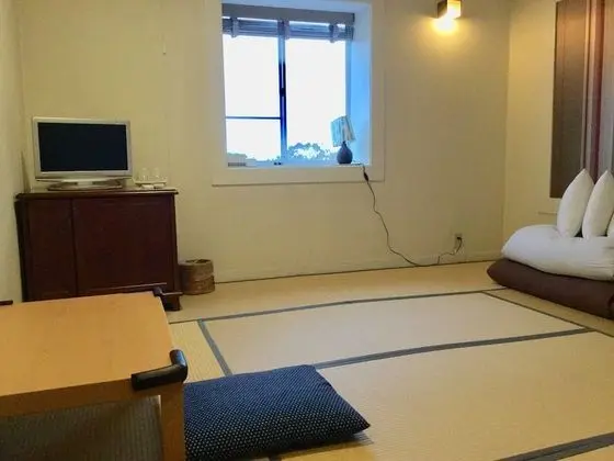 Traditional Oda (Japanese Style for 5, Pets allowed)