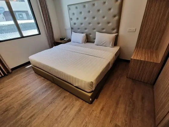 Deluxe Oda, 1 En Büyük (King) Boy Yatak