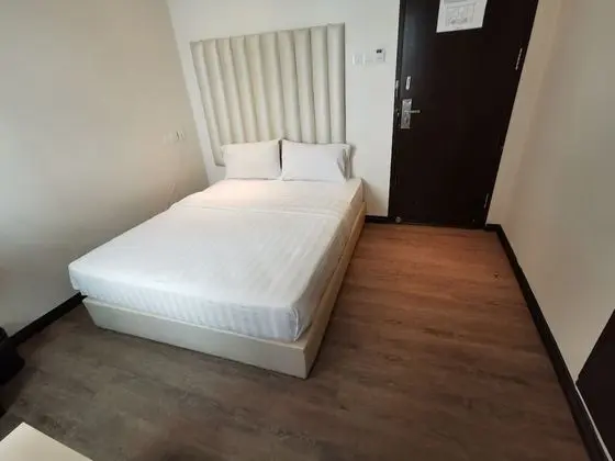 Standard Tek Büyük Yataklı Oda (No View)