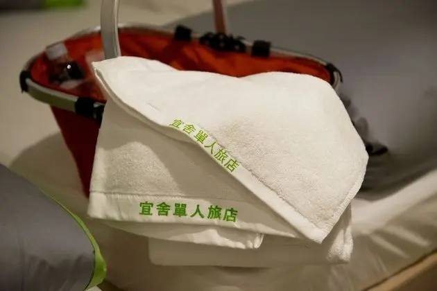 Standard Tek Kişilik Oda, Sadece kadınlar için, Ortak Banyo