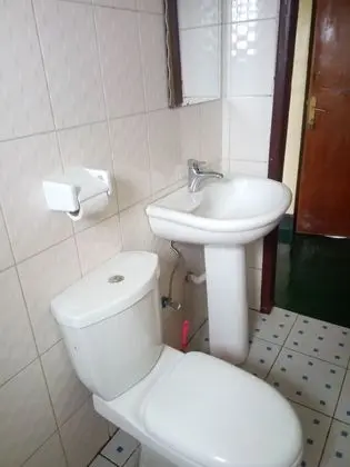 Tek Kişilik Oda, Ortak Banyo