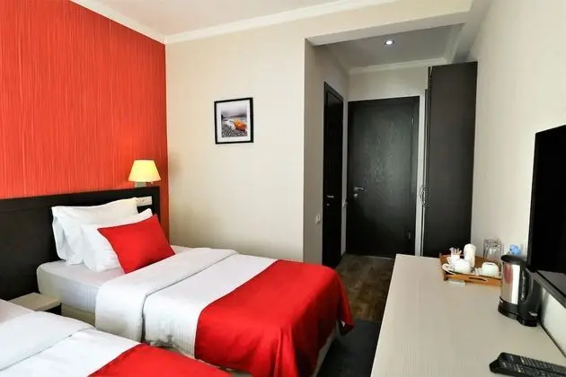 Standard Tek Büyük veya İki Ayrı Yataklı Oda, Balkon