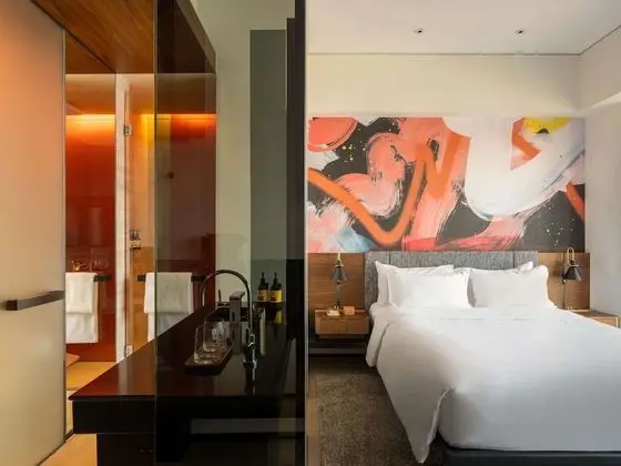 Urban View Room