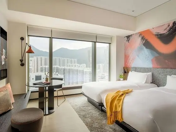 Urban View Room