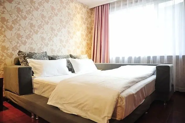 Business Tek Büyük Yataklı Oda