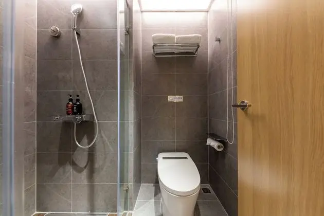 Business Tek Büyük Yataklı Oda