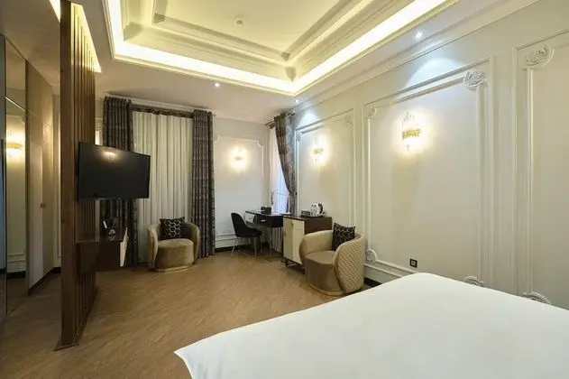 Deluxe Tek Büyük Yataklı Oda