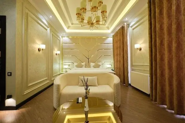 Luxury Tek Büyük Yataklı Oda
