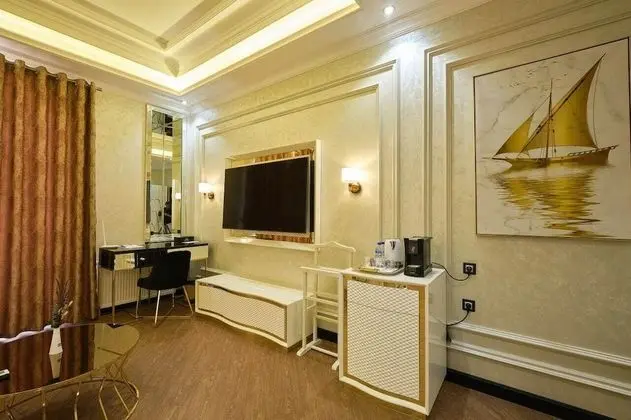 Luxury Tek Büyük Yataklı Oda